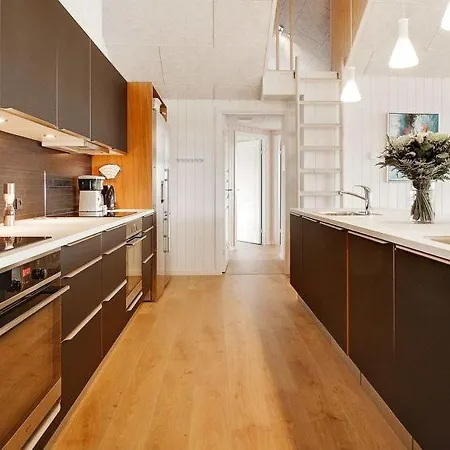 Holiday home Egsmark Strand Sleeps 24 Pool Wifi Ebeltoft